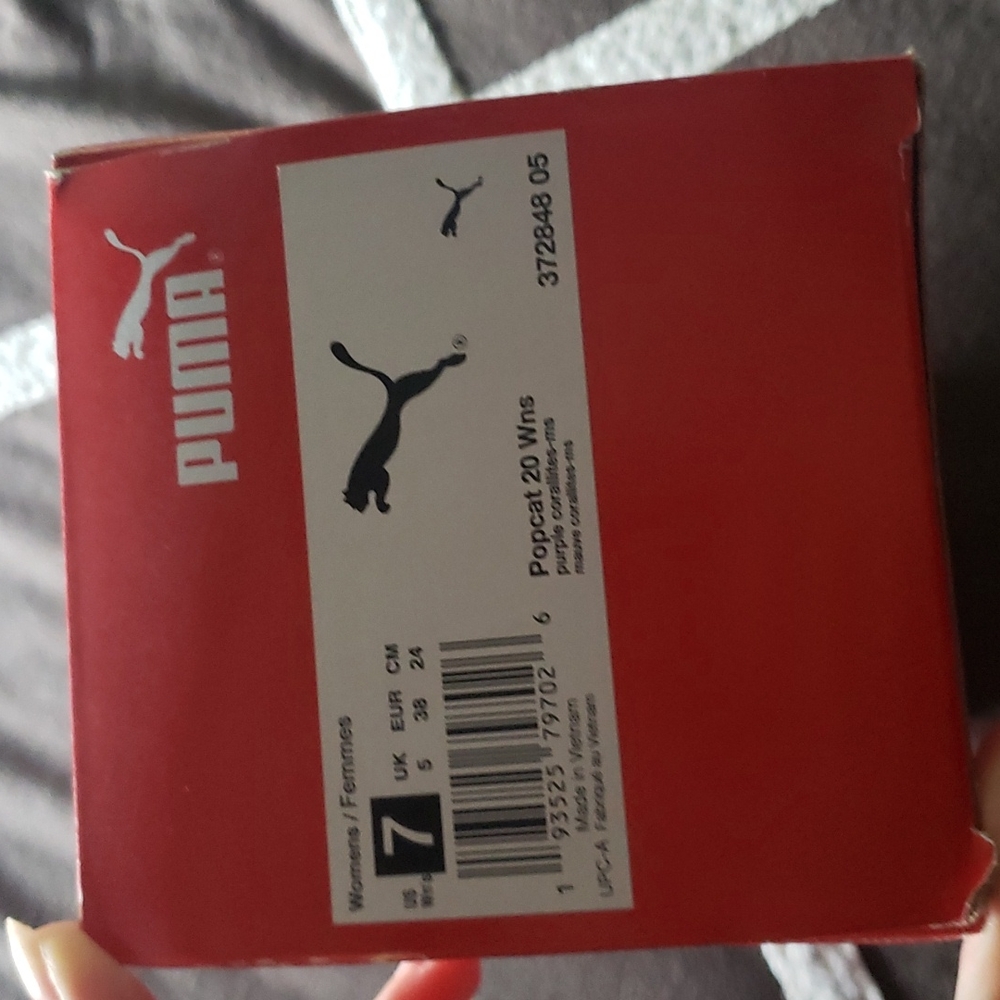 Puma sandals size 7